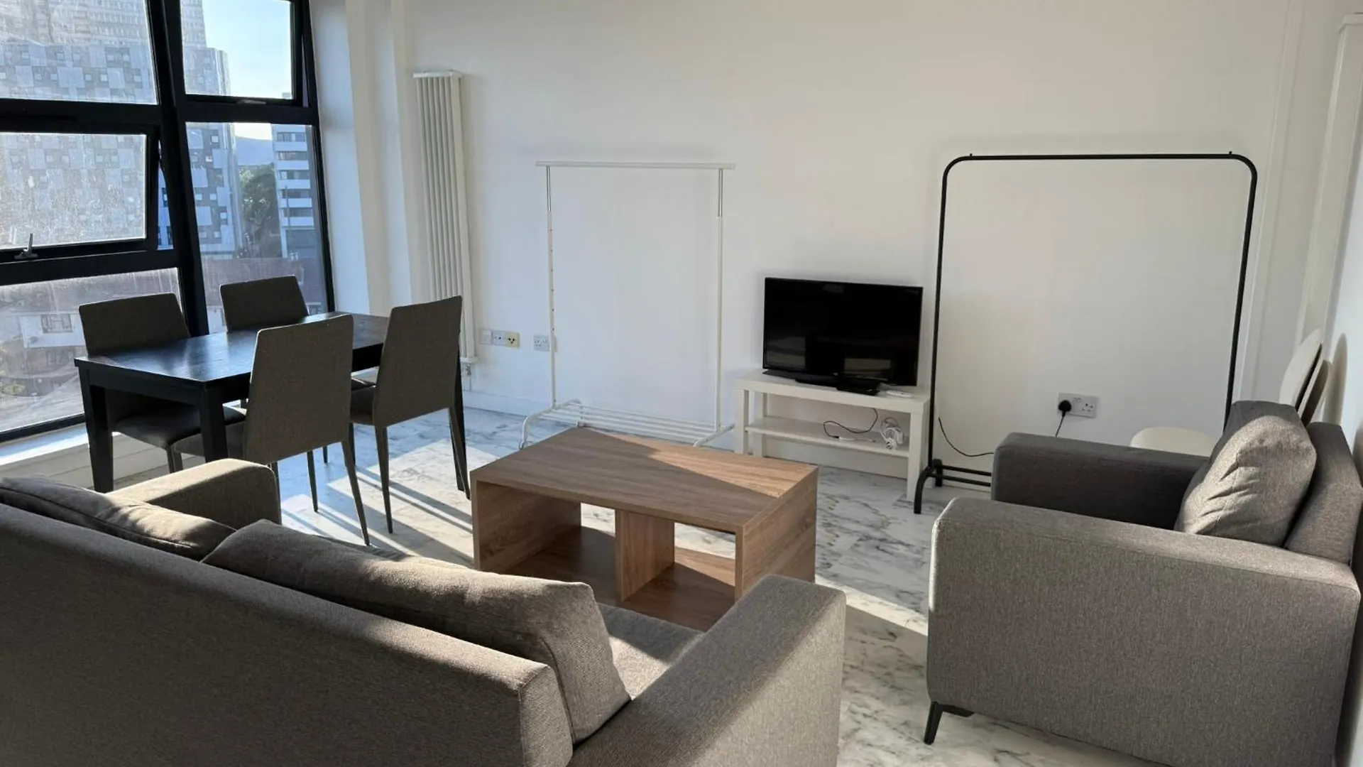 Hotel Entire Flat With 2X Bedrooms, 2X Bathrooms And A Big Living Room In The Olympic Park And Westfield At Stratford London