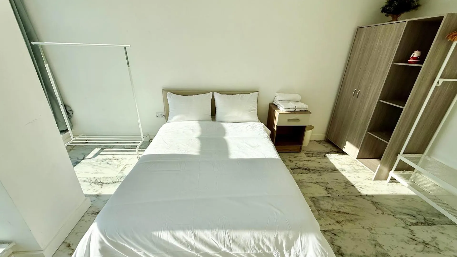 Entire Flat With 2X Bedrooms, 2X Bathrooms And A Big Living Room In The Olympic Park And Westfield At Stratford London