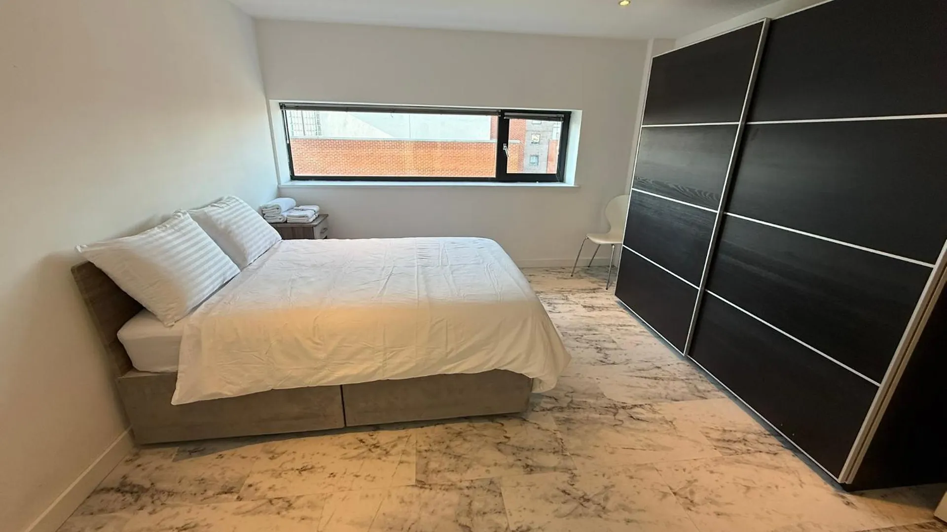 Entire Flat With 2X Bedrooms, 2X Bathrooms And A Big Living Room In The Olympic Park And Westfield At Stratford London 5*,  United Kingdom