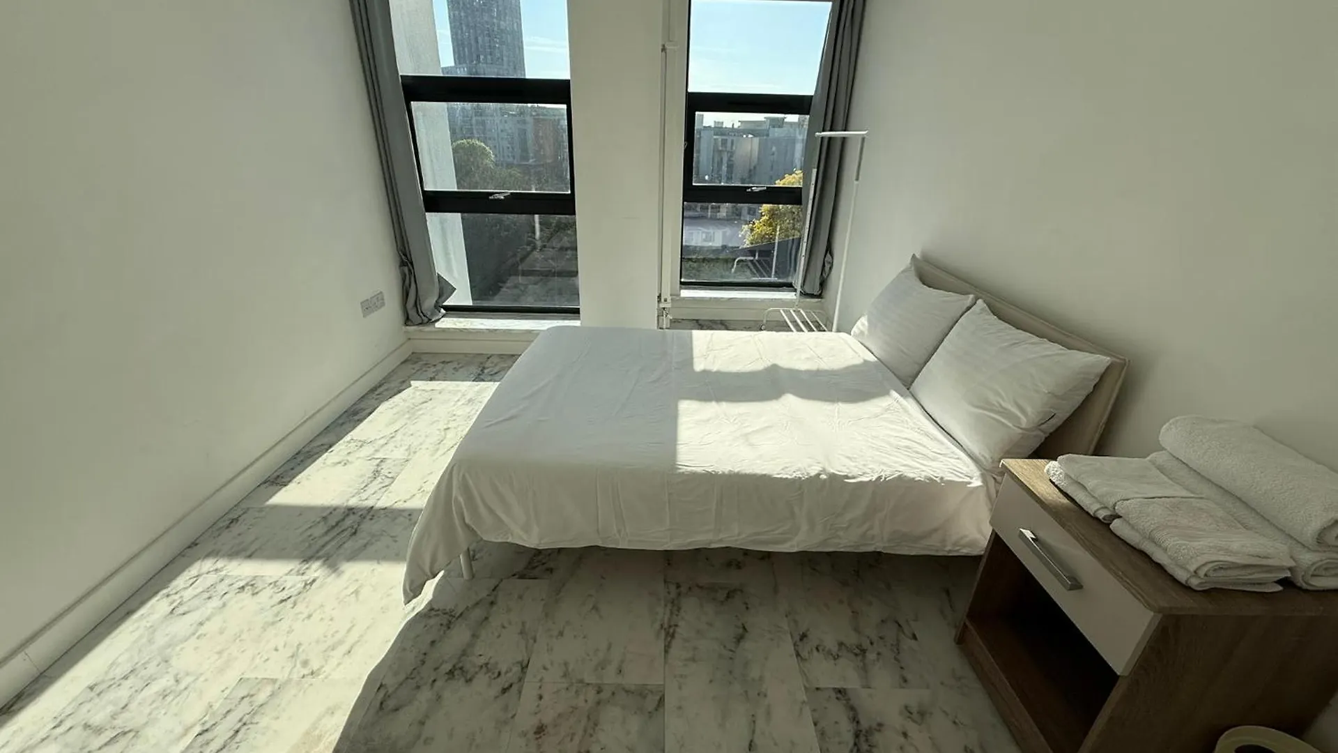 Hotel Entire Flat With 2X Bedrooms, 2X Bathrooms And A Big Living Room In The Olympic Park And Westfield At Stratford London