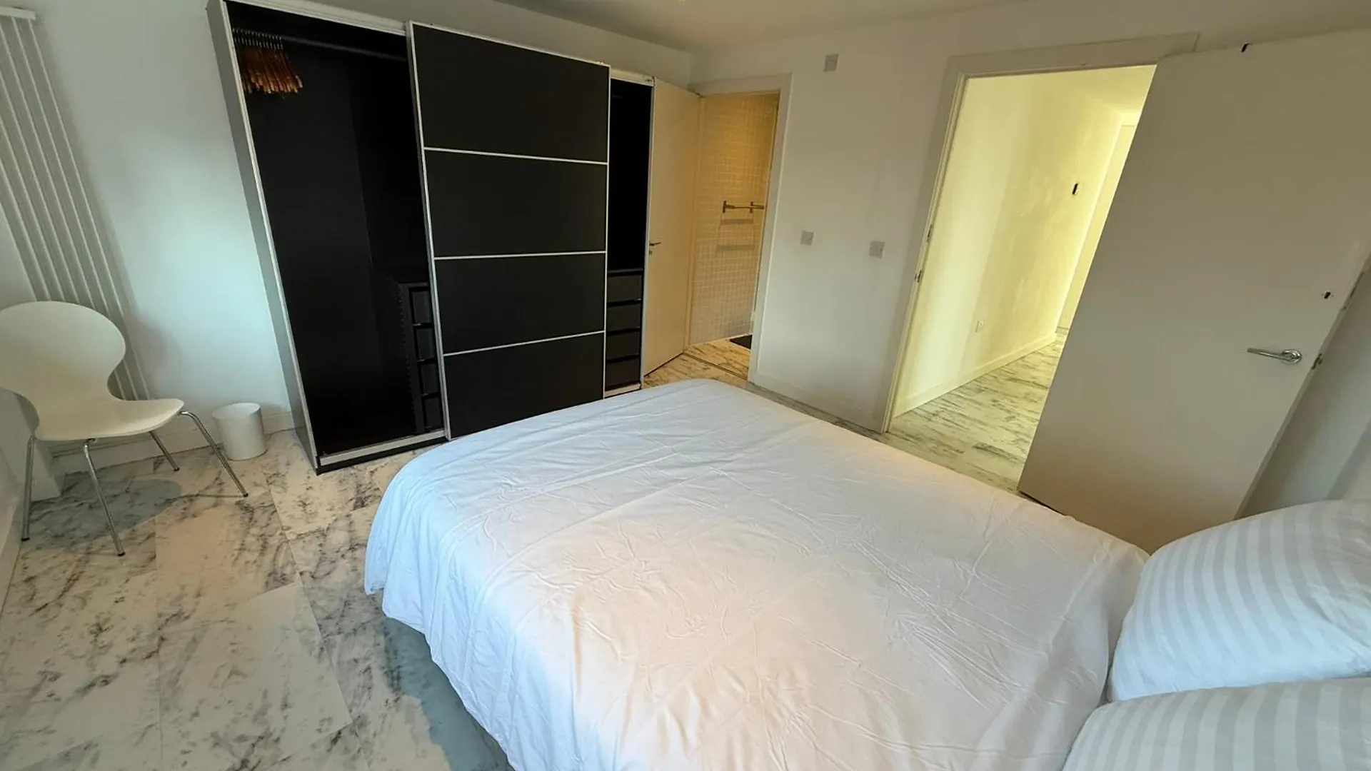 Entire Flat With 2X Bedrooms, 2X Bathrooms And A Big Living Room In The Olympic Park And Westfield At Stratford London United Kingdom