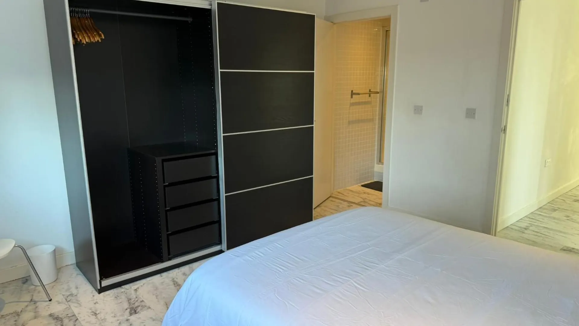 Entire Flat With 2X Bedrooms, 2X Bathrooms And A Big Living Room In The Olympic Park And Westfield At Stratford London 5*,  United Kingdom