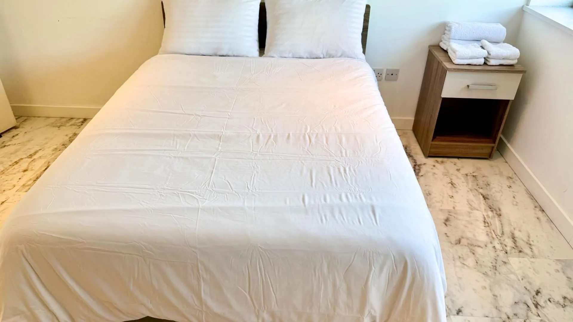 Hotel Entire Flat With 2X Bedrooms, 2X Bathrooms And A Big Living Room In The Olympic Park And Westfield At Stratford London