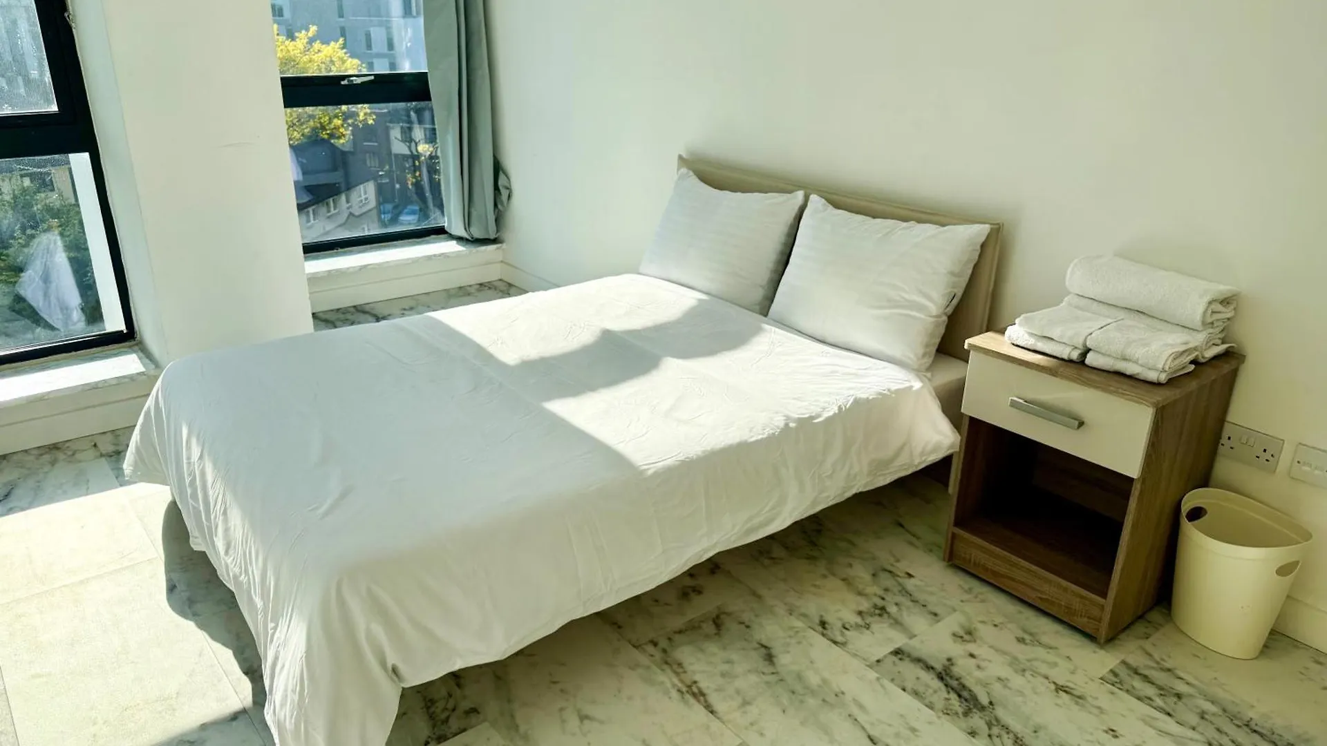 Entire Flat With 2X Bedrooms, 2X Bathrooms And A Big Living Room In The Olympic Park And Westfield At Stratford London Hotel