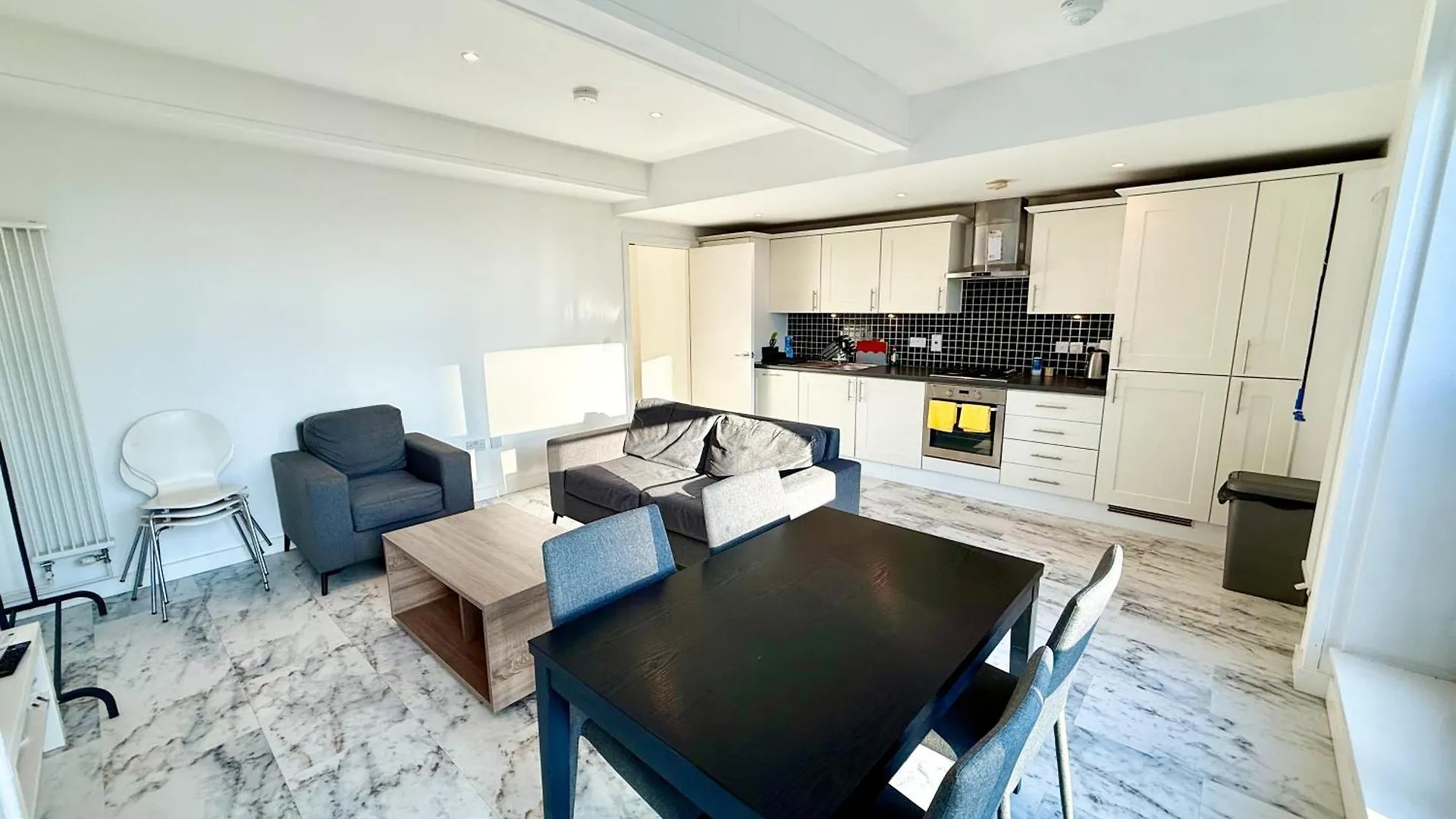 Entire Flat With 2X Bedrooms, 2X Bathrooms And A Big Living Room In The Olympic Park And Westfield At Stratford London Hotel